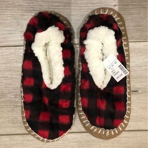 Cute Maurices Buffalo plaid slippers! NWT